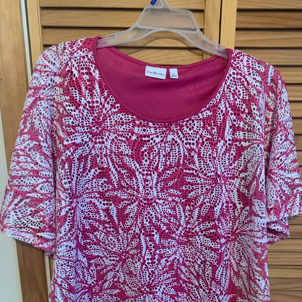 Kim Rodgers pink and white blouse size Large
